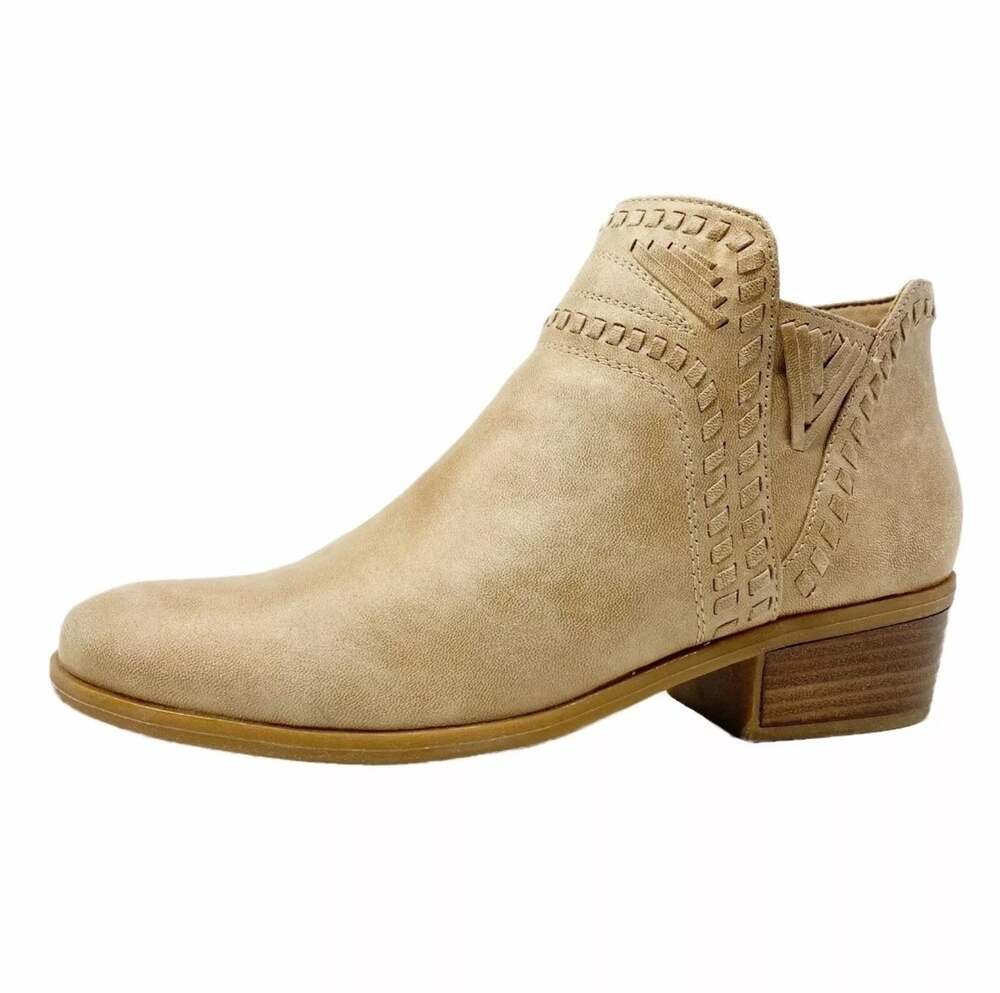 BareTraps Boots Women’s 9 Tan Brown Gerty Booties Ankle Boot Heels Comfort Shoe